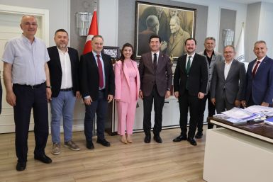 Ahmet Kaya’yı Ziyaret Ettik