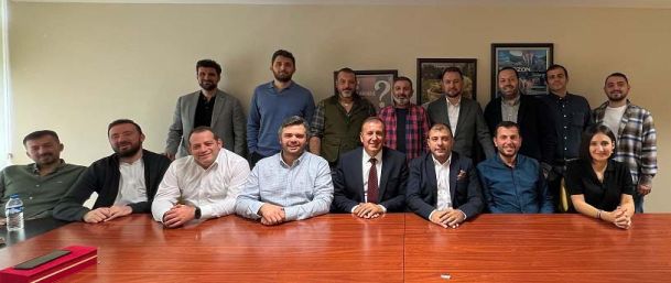 Başkan Çelebi̇ Trabzon Sanayi̇ci̇ Ve İş İnsanlari Derneği̇ni̇ Zi̇yaret Etti̇.