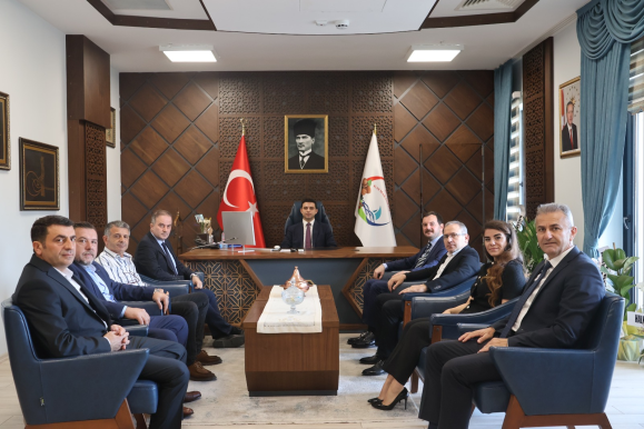 TRABZON ARSİN OSB YÖNETİMİNDEN ARSİN KAYMAKAMI SİRKECİ’YE HAYIRLI OLSUN ZİYARETİ