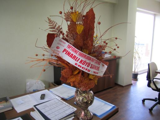 PINARLI KÖYÜNDEN ANLAMLI ÇIÇEK