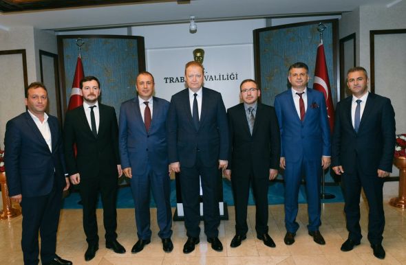 YÖNETİM KURULUMUZ, TRABZON VALİSİ SN. YÜCEL YAVUZ U MAKAMINDA ZİYARET ETTİ.