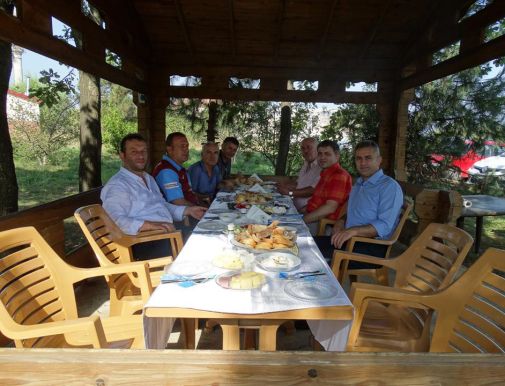 TRABZON ARSİN OSB YÖNETİMİ VE BÖLGE SANAYİCİLERİ KAHVALTIDA BULUŞTU.