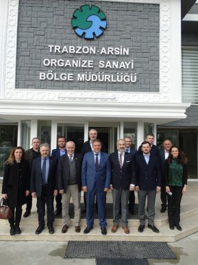 KTÜ MÜHENDİSLİK FAKÜLTESİ DEKANI VE BERABERİNDEKİ HEYET ARSİN OSB YÖNETİMİNİ ZİYARET ETTİ.