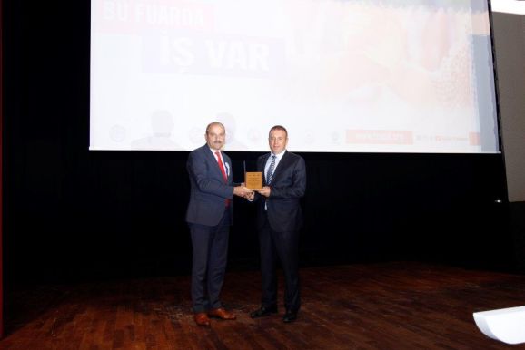 7-8 MAYIS 2018 TARİHLERİNDE 7. Sİ DÜZENLENEN İŞKUR İSTİHDAM FUARINDA “TRABZON’ UN ENLERİ ÖDÜLLERİNE” ARSİN OSB DAMGASINI VURDU.