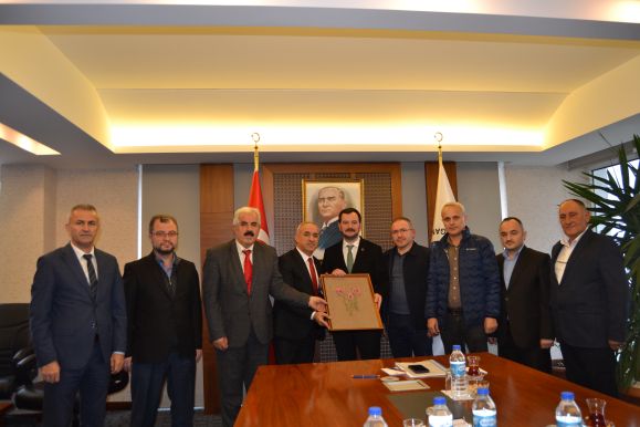 ARSIN MILLI EĞITIM MÜDÜRÜ YAVUZ ÜSTÜNDAĞ