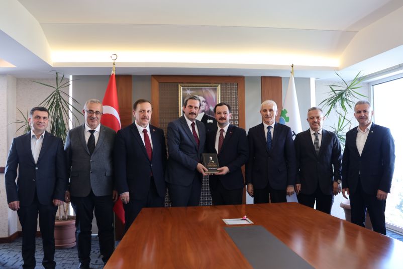 Bağımsız Türkiye Partisi Trabzon İl Başkanı Sayın Nihat Hekimoğlu ve beraberindeki heyeti misafir ettik.