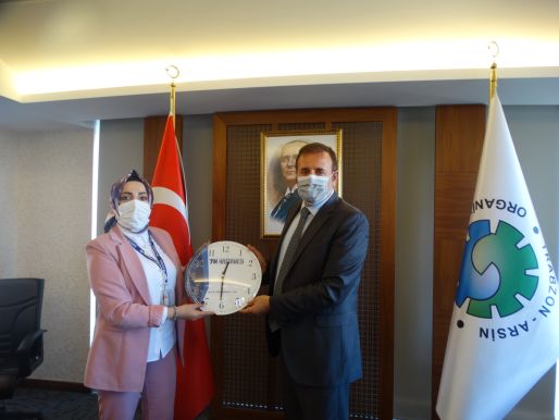 ÖZEL 7M HASTANESI HALKLA İLIŞKILER MÜDÜRÜ EMINE ÇAKIR